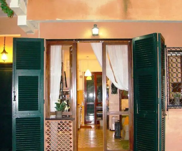 Dom wakacyjny Lovely House *